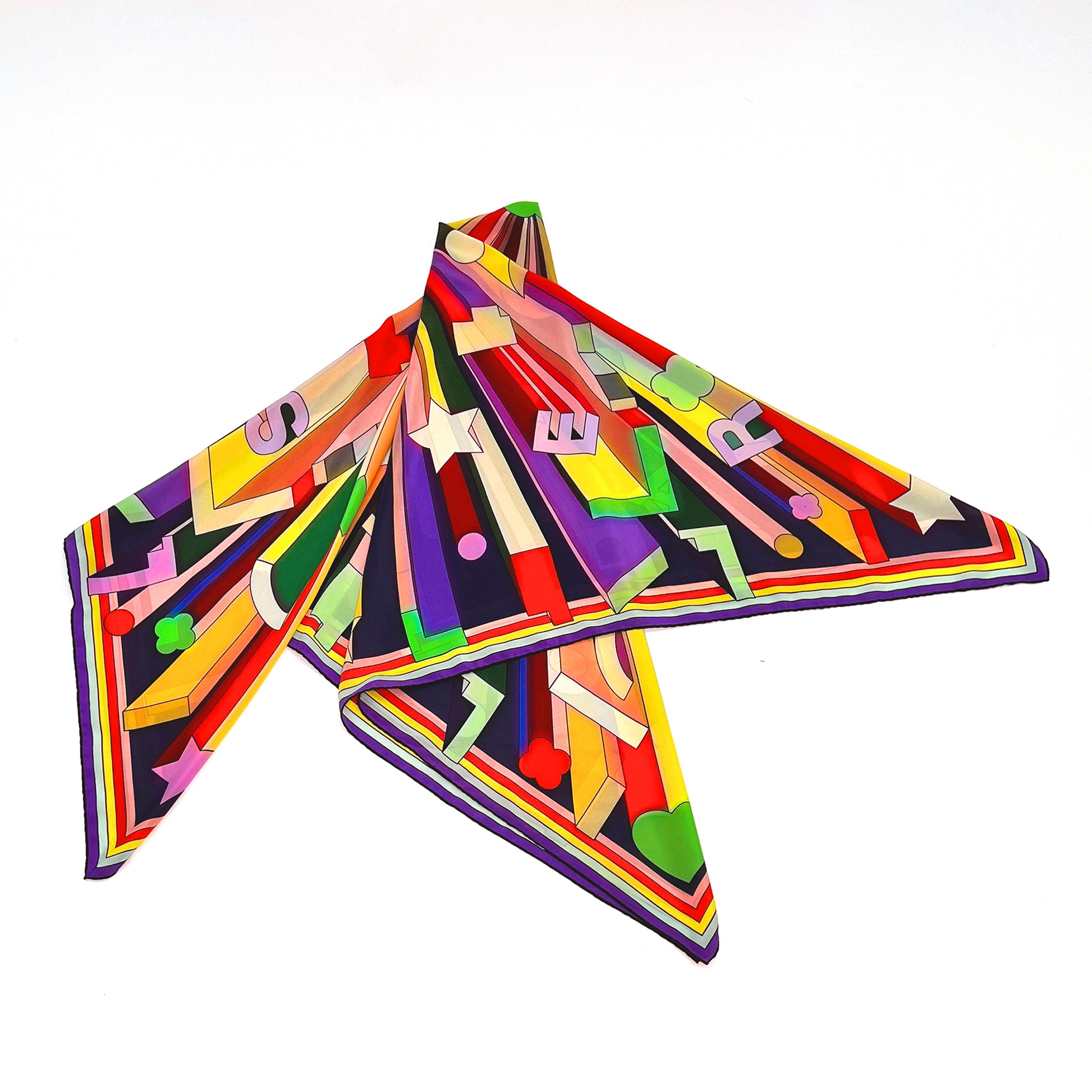 Buntes abstraktes Foulard mit Sternen, Herzen, Buchstaben und geometrischen Formen - von Foulala Luzern