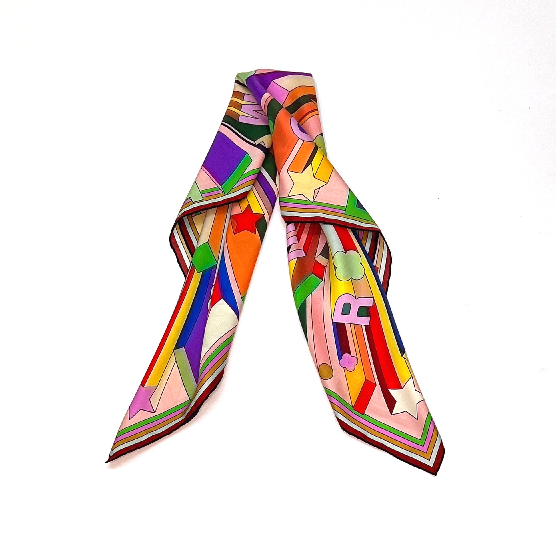 Buntes, gefaltetes, abstraktes Carre / Foulard mit Sternen, Herzen, Buchstaben und geometrischen Formen - von Foulala Luzern