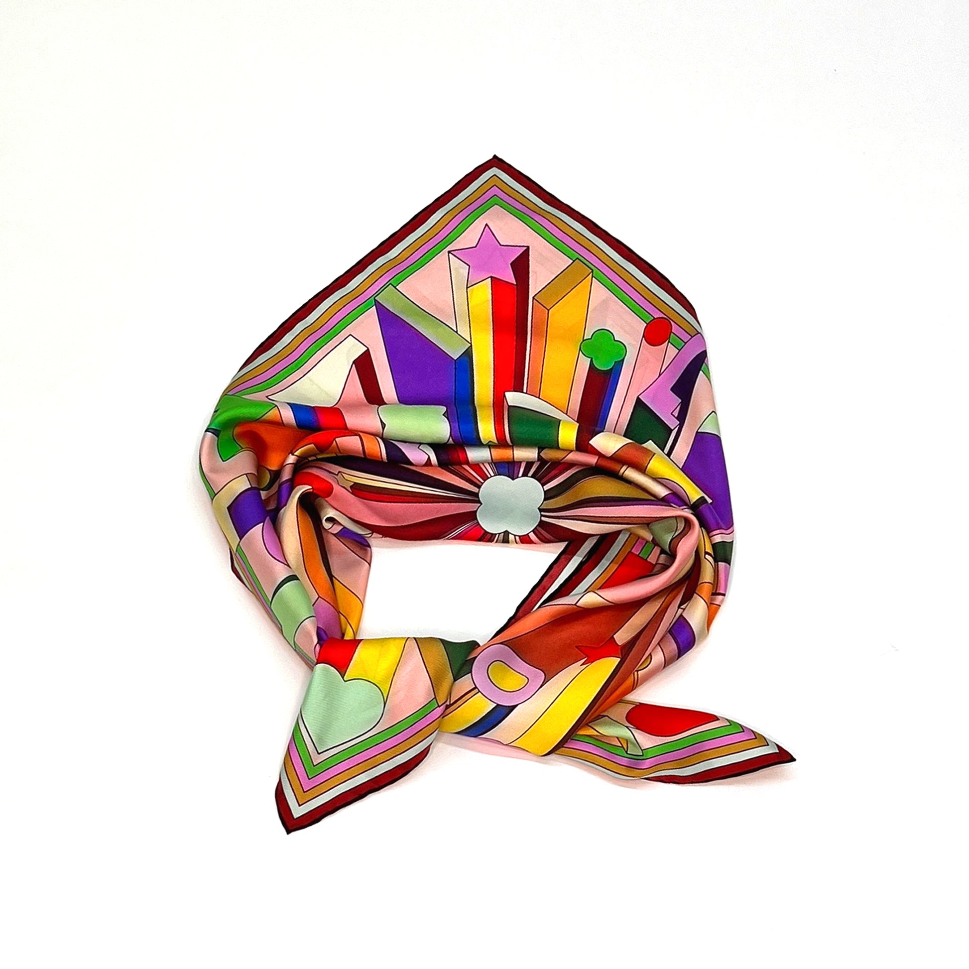 Buntes abstraktes Carre / Foulard mit Sternen, Herzen, Buchstaben und geometrischen Formen - von Foulala Luzern